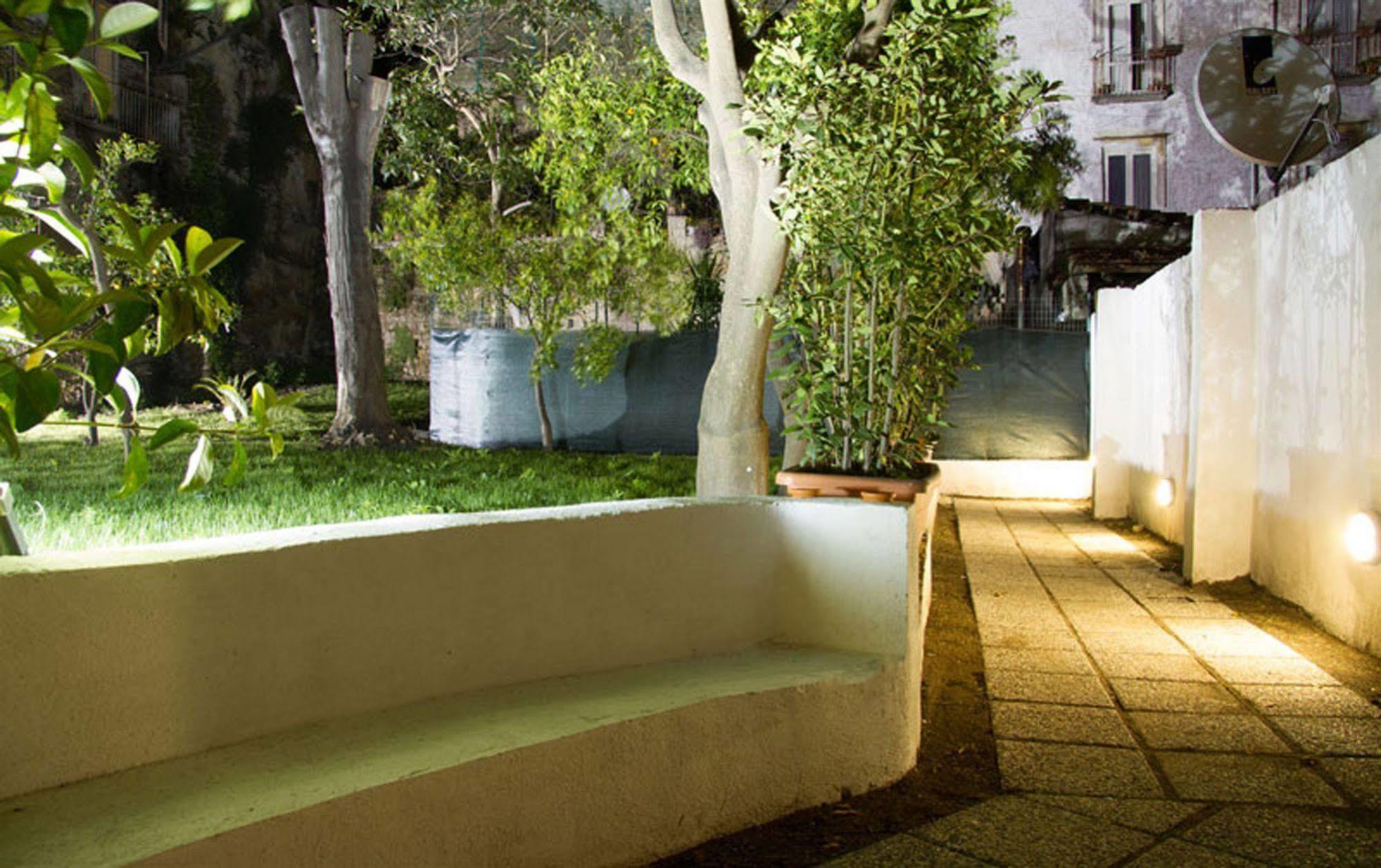 Il Paradiso Di Dante Naples Luaran gambar